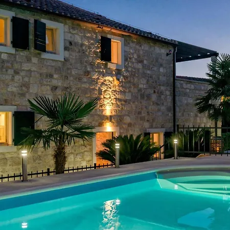 Vila Lola's Summerhouse *