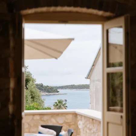Lola's Summerhouse Villa
