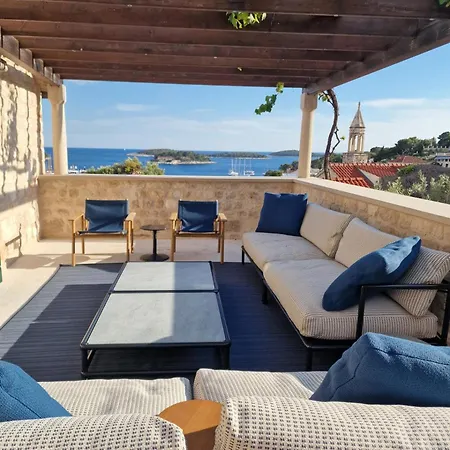 Villa Lola's Summerhouse